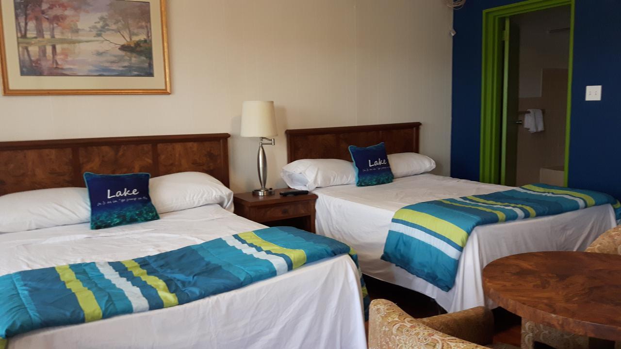 All Tucked Inn Waubaushene Ngoại thất bức ảnh